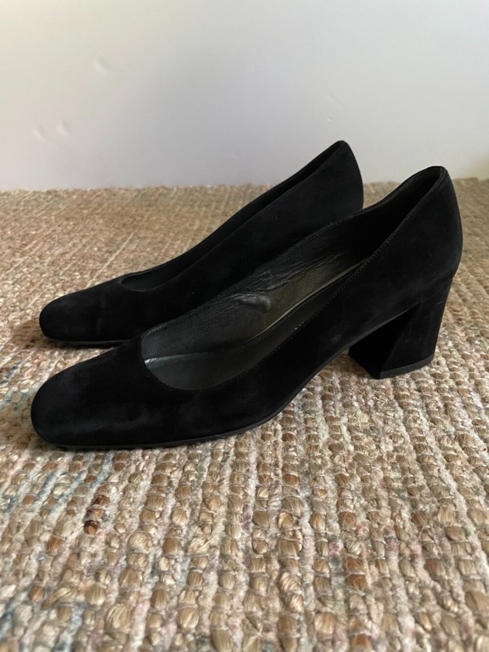 Stuart Weitzman Marymid Black Suede Block Heel Pumps Size 7M Like New